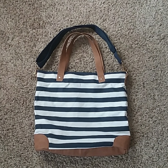 Merona Handbags - Merona Tote Bag